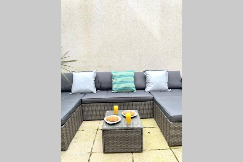 Luna Beach - Luxury Carbis Bay Apartment + Parking 외부 사진